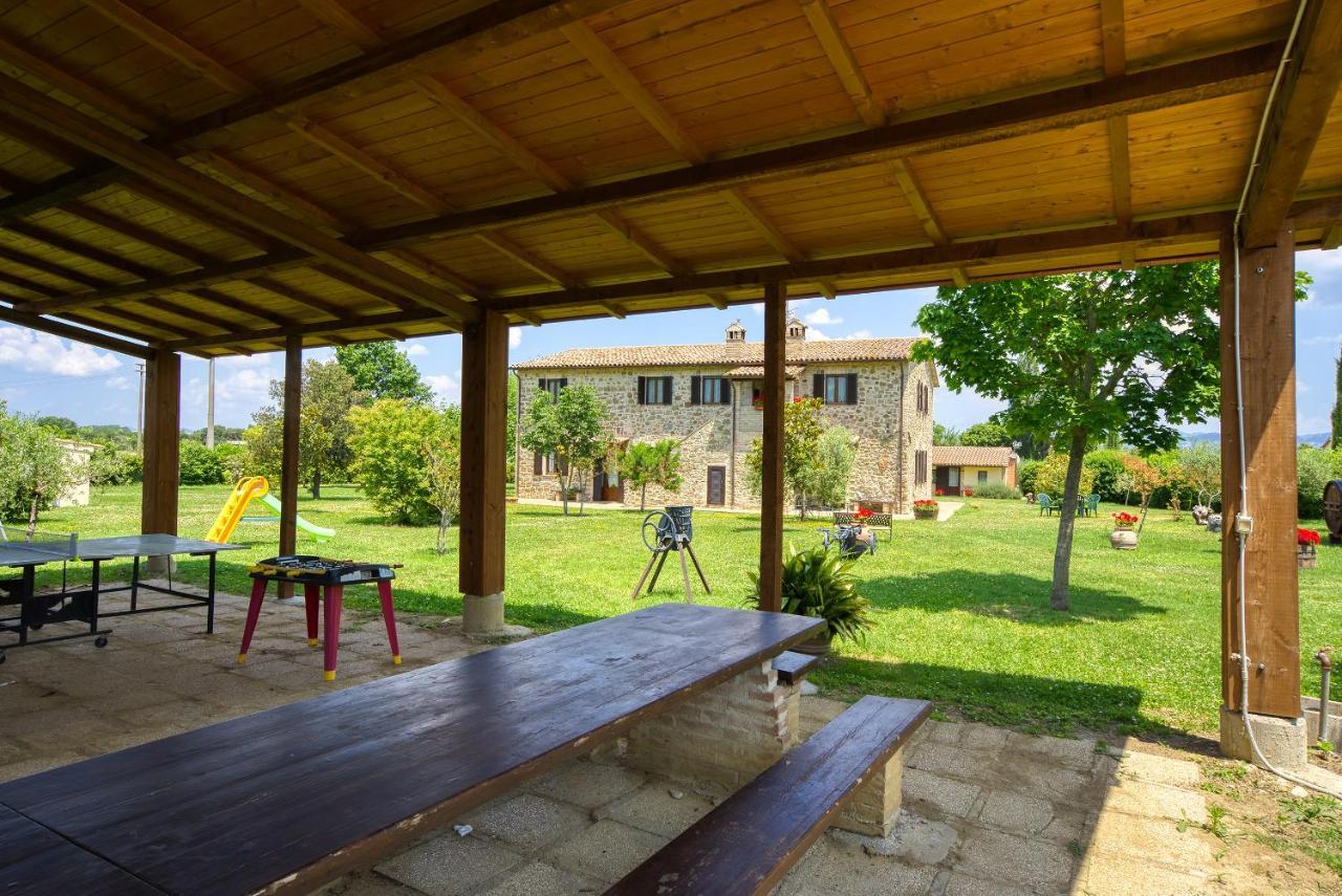 Agriturismo Le Terre Del Casale อัสซิซี ภายนอก รูปภาพ
