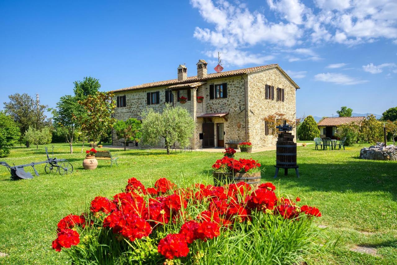 Agriturismo Le Terre Del Casale อัสซิซี ภายนอก รูปภาพ