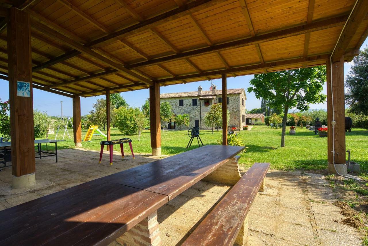 Agriturismo Le Terre Del Casale อัสซิซี ภายนอก รูปภาพ